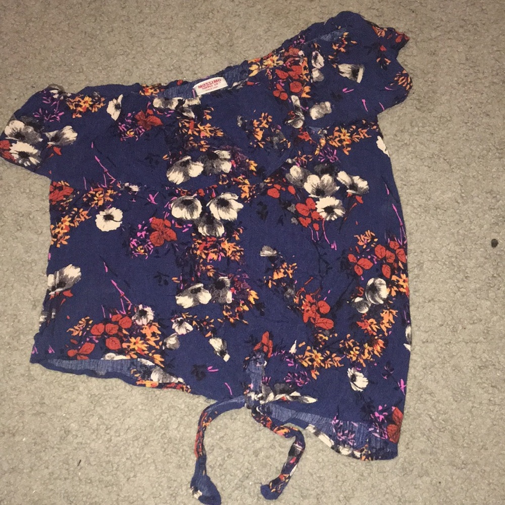 Off the shoulder crop top. So cute for summer